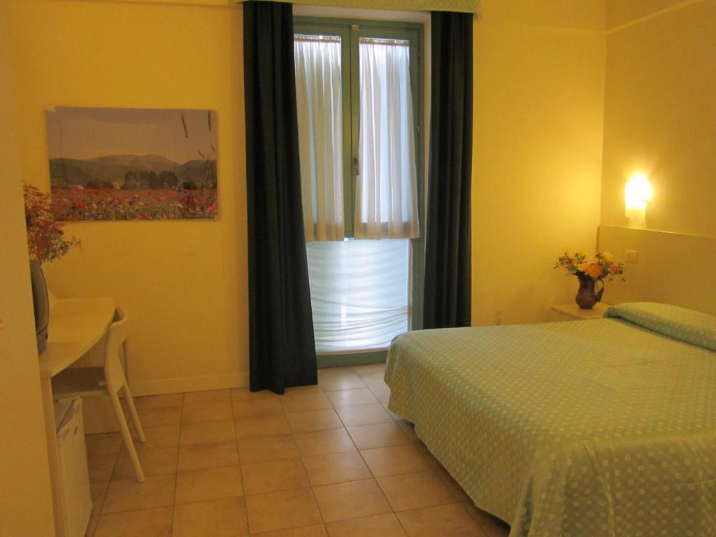 Lieta Sosta Hotel Colfiorito Quarto foto